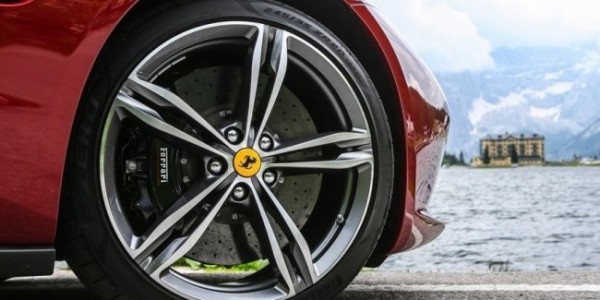 Первый кроссовер Ferrari