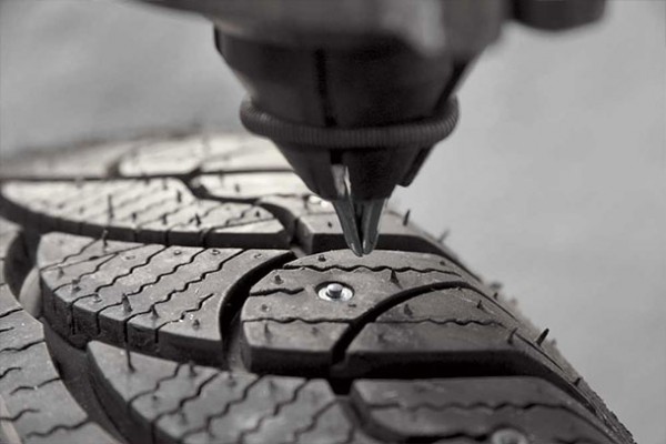 Шиповка резины: тонкости и нюансы