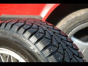 Срок службы зимней резины: липучки и шипованной