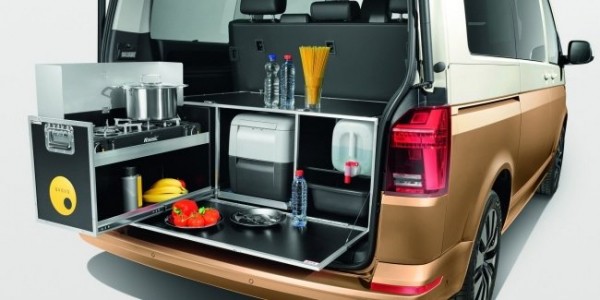 VW выпустила для путешественников &laquo;мобильный дом в коробке&raquo;