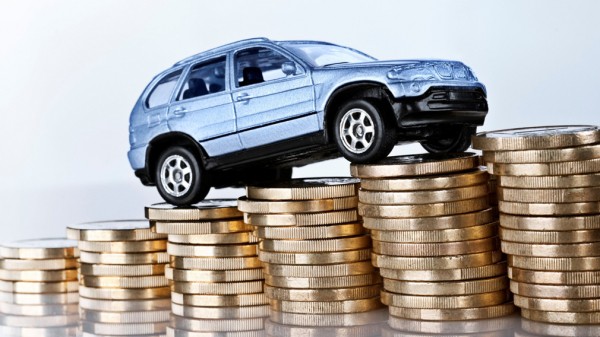 Автодилер: автомобилей в салонах будет меньше, потому что упадёт спрос