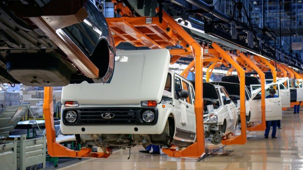 Автоконцерн АВТОВАЗ возобновит сборку автомобилей LADA Granta и LADA Niva Legend на 2 дня