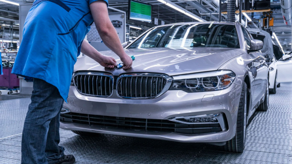 Компании BMW и Volkswagen приостановят производство на немецких заводах