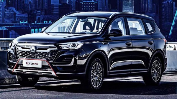 Производитель грузовиков из Китая выпустит новый кроссовер за 780 тысяч рублей