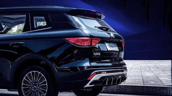 Производитель грузовиков из Китая выпустит новый кроссовер за 780 тысяч рублей