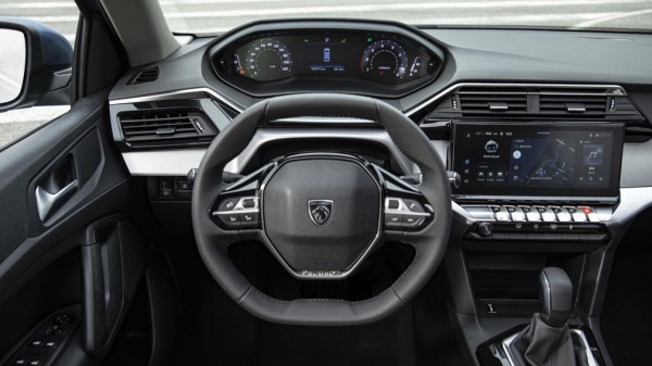 Компания Peugeot представила в Китае обновленный седан Peugeot 408 2022 года