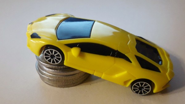 В РФ цены на автомобили пытаются вернуться к докризисному уровню