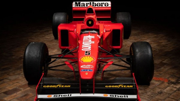 На продажу выставлен болид Ferrari из 1990-х годов