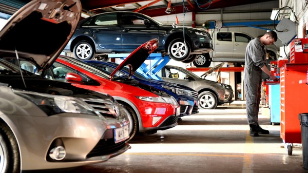 Затраты российских водителей на кузовной ремонт и покраску автомобилей упали на 35% весной 2022 года