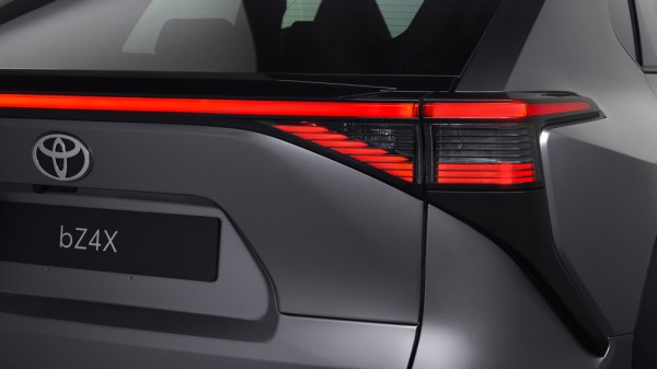 Компания Toyota может выпустить спортивную версию электрического кроссовера bZ4X