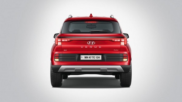 Новый кроссовер Hyundai Venue выходит на рынок