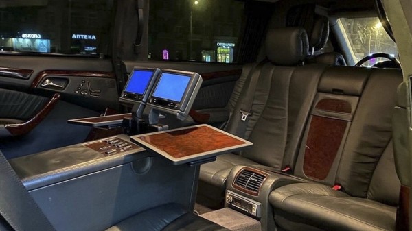В РФ продают Mercedes-Benz S-Класс Pullman Владимира Жириновского за 2,5 млн рублей