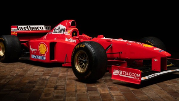 На продажу выставлен болид Ferrari из 1990-х годов