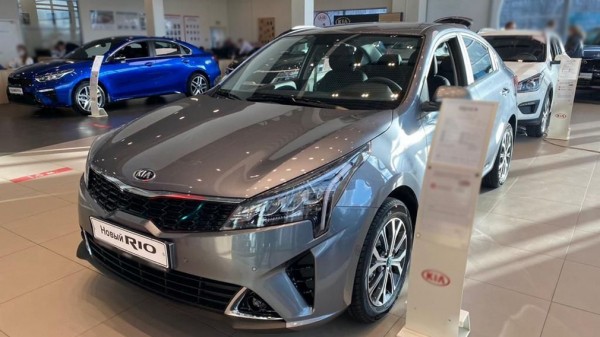 На российском авторынке существенно увеличилась доля юридических лиц