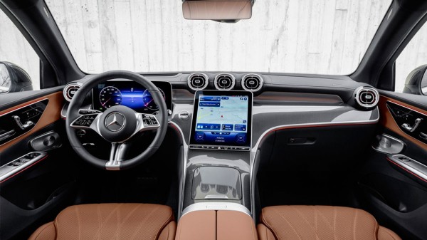 Компания Mercedes-Benz показала кроссовер GLC нового поколения 