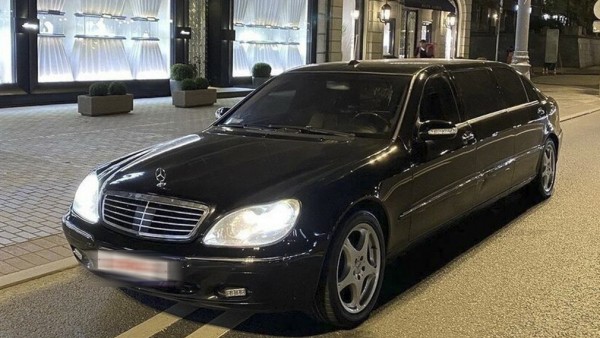 В РФ продают Mercedes-Benz S-Класс Pullman Владимира Жириновского за 2,5 млн рублей