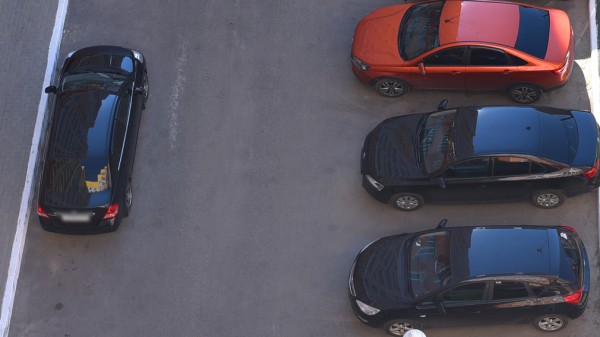 Россияне в 2022 году переориентировались на отечественные автомобили и расходники