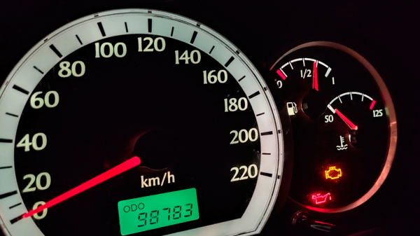 На выпускаемые в Европе машины обязали устанавливать системы предупреждения о превышении скорости