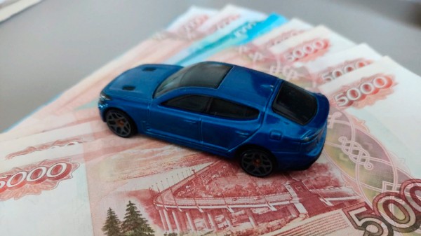 Специалисты Drom выяснили, что автомобили с пробегом в РФ подешевели на 25% во втором квартале 2022 года