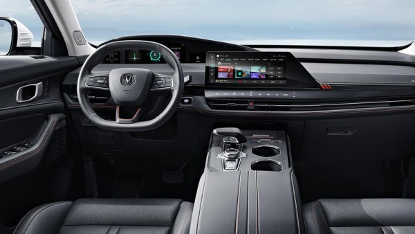 На российском рынке кроссовер CHANGAN UNI-K получит полный привод