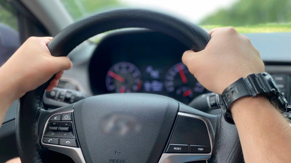 На выпускаемые в Европе машины обязали устанавливать системы предупреждения о превышении скорости