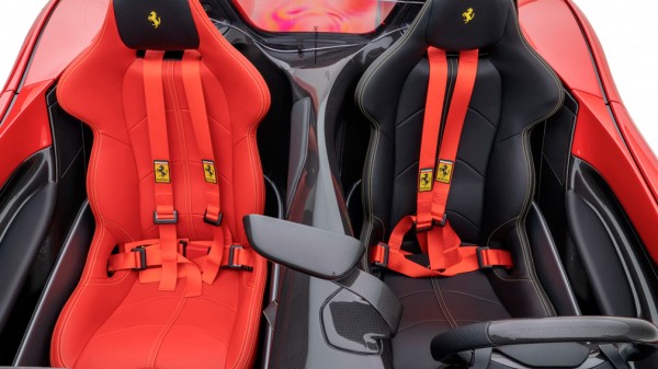 Ателье Mansory предложило комплект доработок для редчайшего суперкара Ferrari