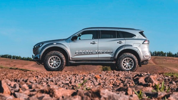 Компания Arctic Trucks подготовила ISUZU MU-X в экстремальной версии AT35 для рынка РФ