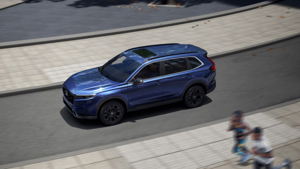 Кроссовер Honda CR-V новой генерации может добраться до российского рынка