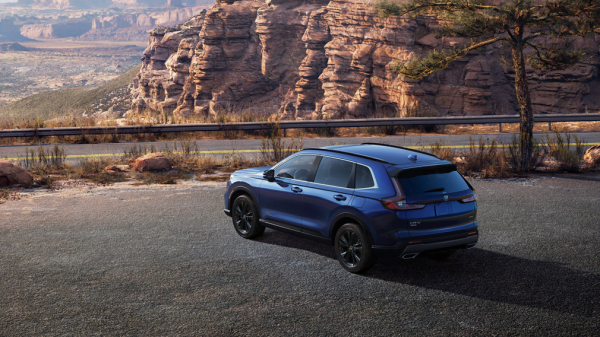 Кроссовер Honda CR-V новой генерации может добраться до российского рынка