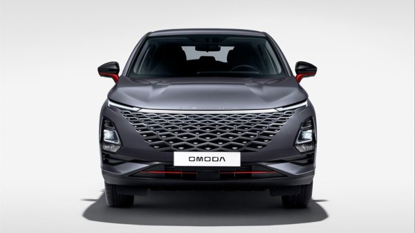 Показаны официальные изображения интерьера нового кроссовера OMODA С5 для России