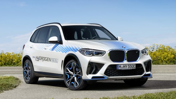 BMW разрабатывает новую версию кроссовера X5 совместно с Toyota
