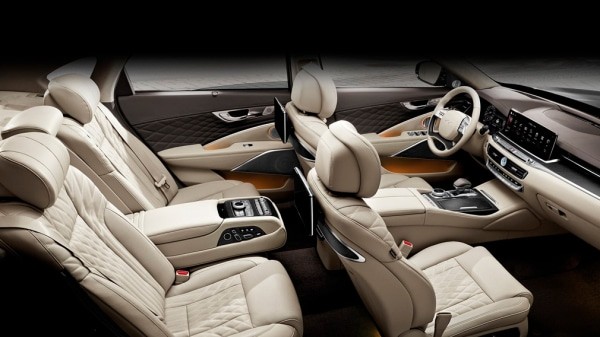 Стала известна стоимость обновленного флагманского седана KIA K9 в РФ