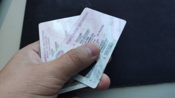 Водители в РФ смогут предъявлять права по-новому