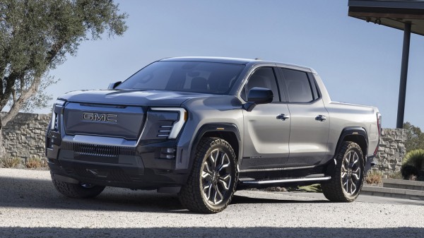 General Motors добавил в свою гамму еще один электрический пикап