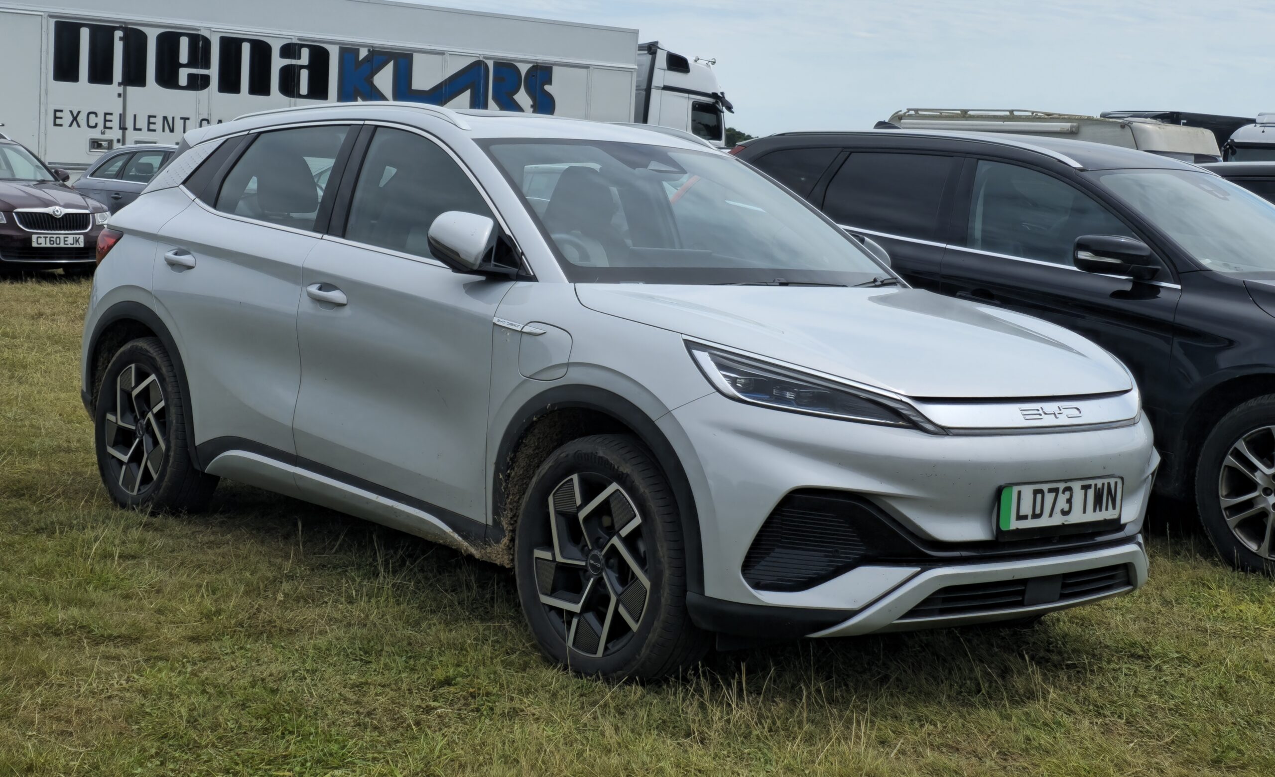 Интерьер BYD Atto 3 — панель управления