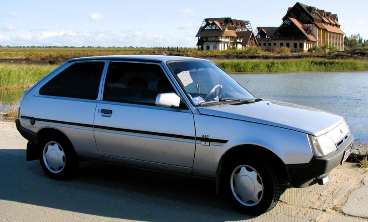 Иллюстрация 101auto.ru: Как советская «Таврия» в 1998 году стала иномаркой благодаря Daewoo