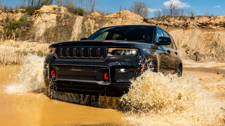 Иллюстрация 101auto.ru: Новые версии Jeep Grand Cherokee для 2027 года: Trailhawk и Overland