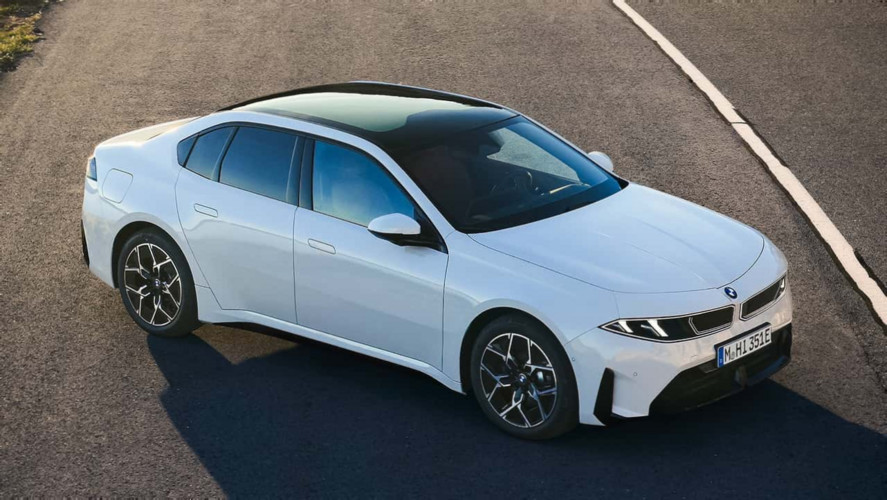 Иллюстрация 101auto.ru: BMW i3 First Edition: Новый электрокар поступил в продажу в Европе