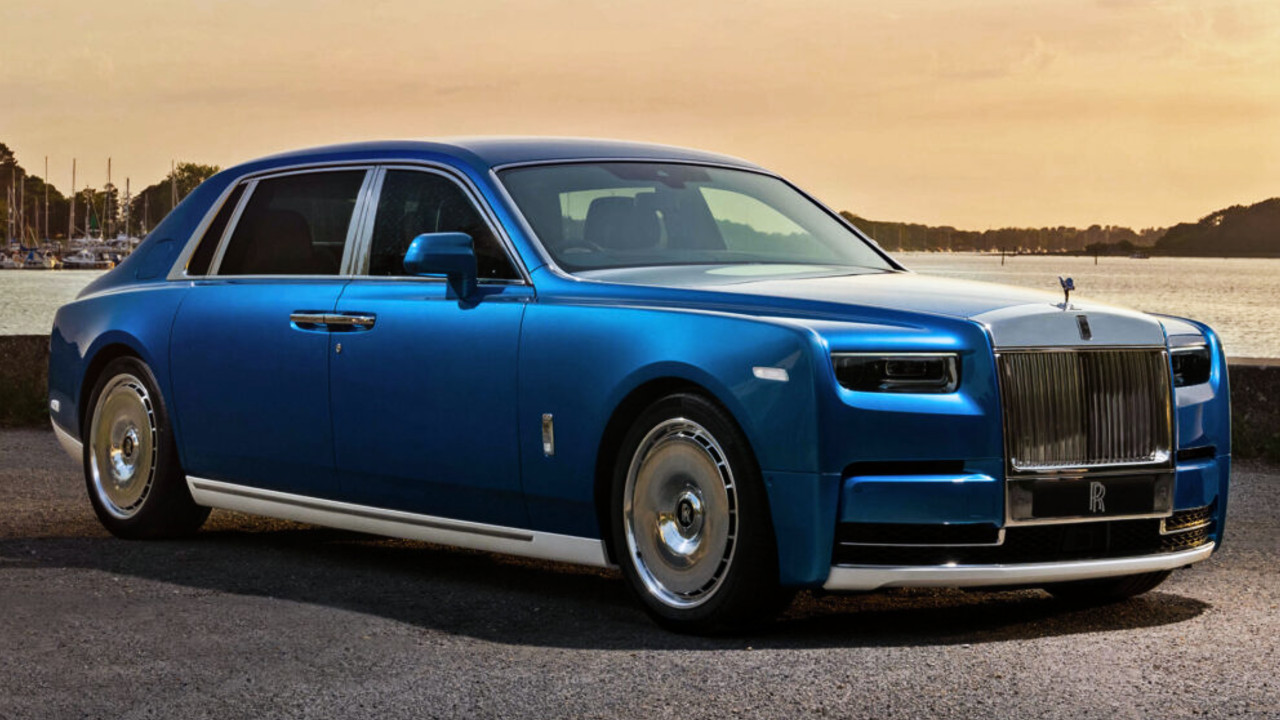 Иллюстрация 101auto.ru: Rolls-Royce показал Phantom Regatta: самый большой седан марки в морской теме