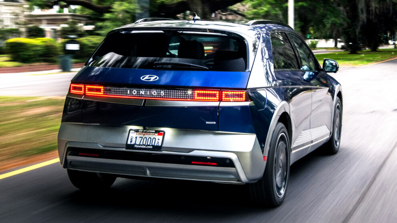 Иллюстрация 101auto.ru: Hyundai Ioniq 5 продаётся лучше, чем во время действия $7 500 EV-кредита