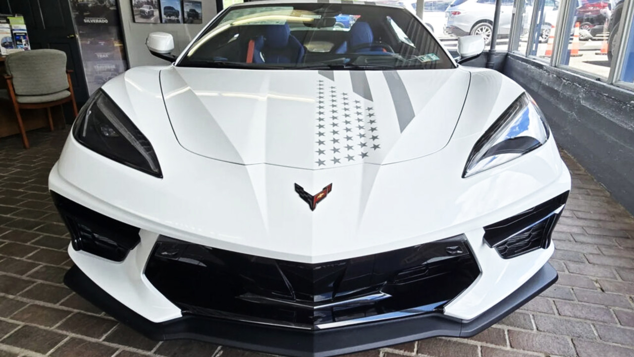 Иллюстрация 101auto.ru: Корвет Stars & Steel не продали дороже $89 400: спецверсия не впечатлила рынок