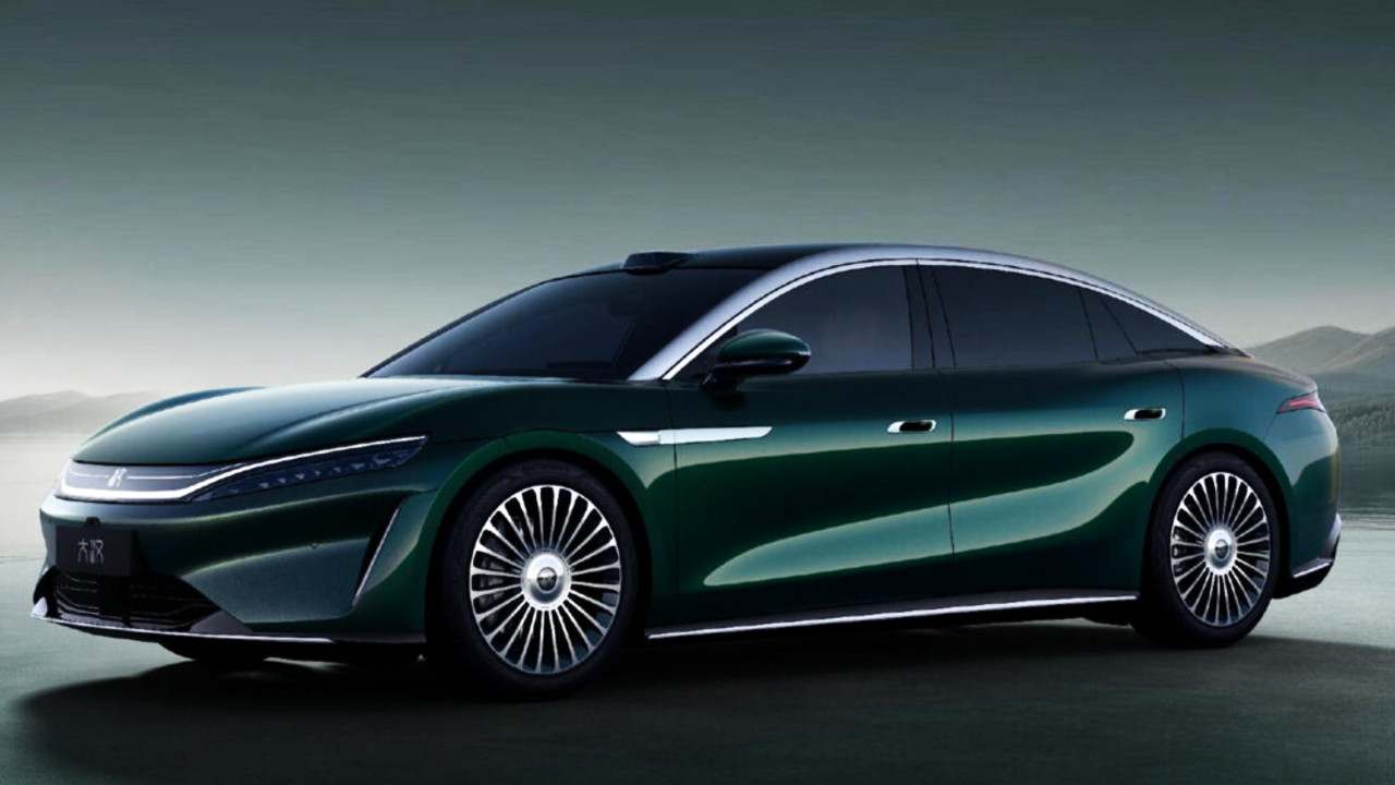 Иллюстрация 101auto.ru: BYD Da Han оказался крупнее Mercedes S-Class и получил батарею на 102 кВт·ч