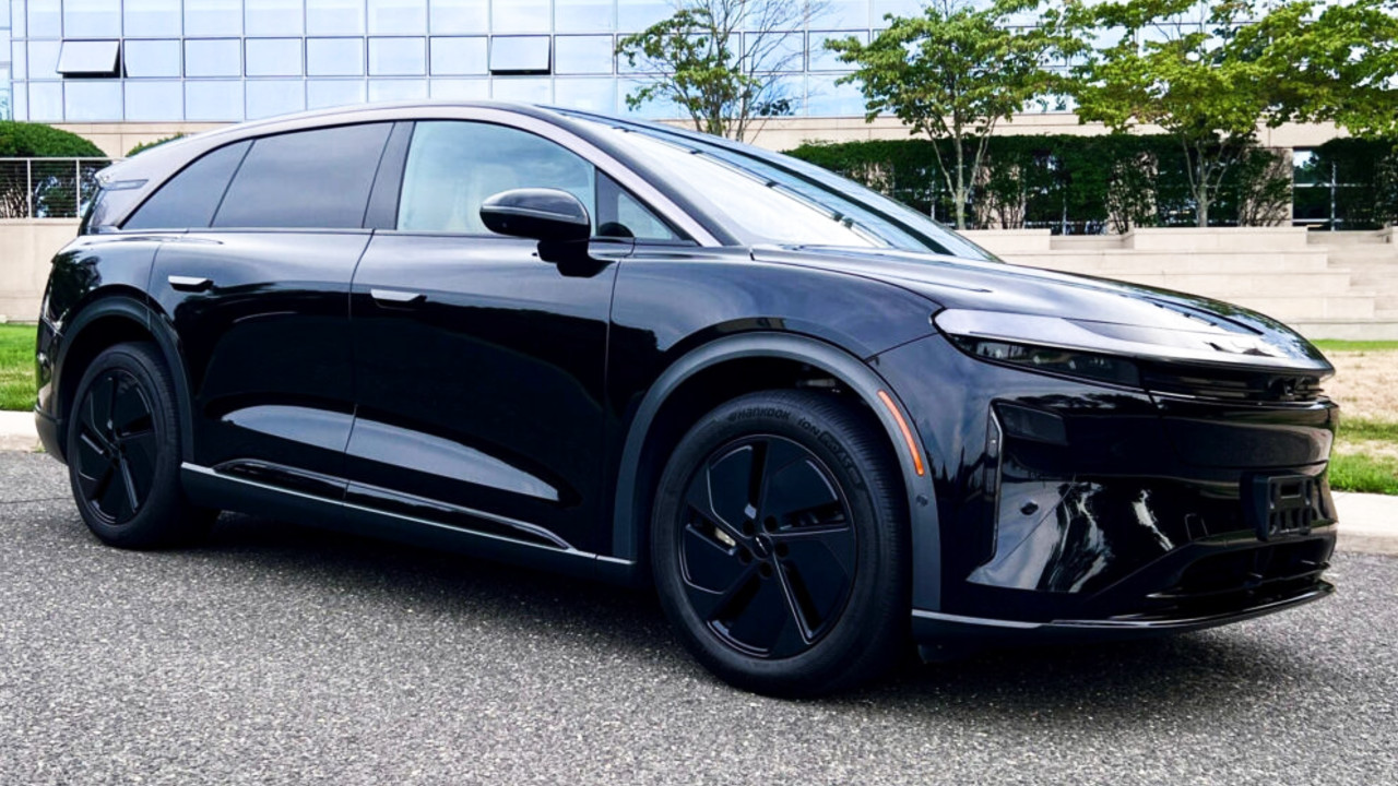 Иллюстрация 101auto.ru: Lucid Gravity за год подешевел более чем на $30 000 на вторичном рынке
