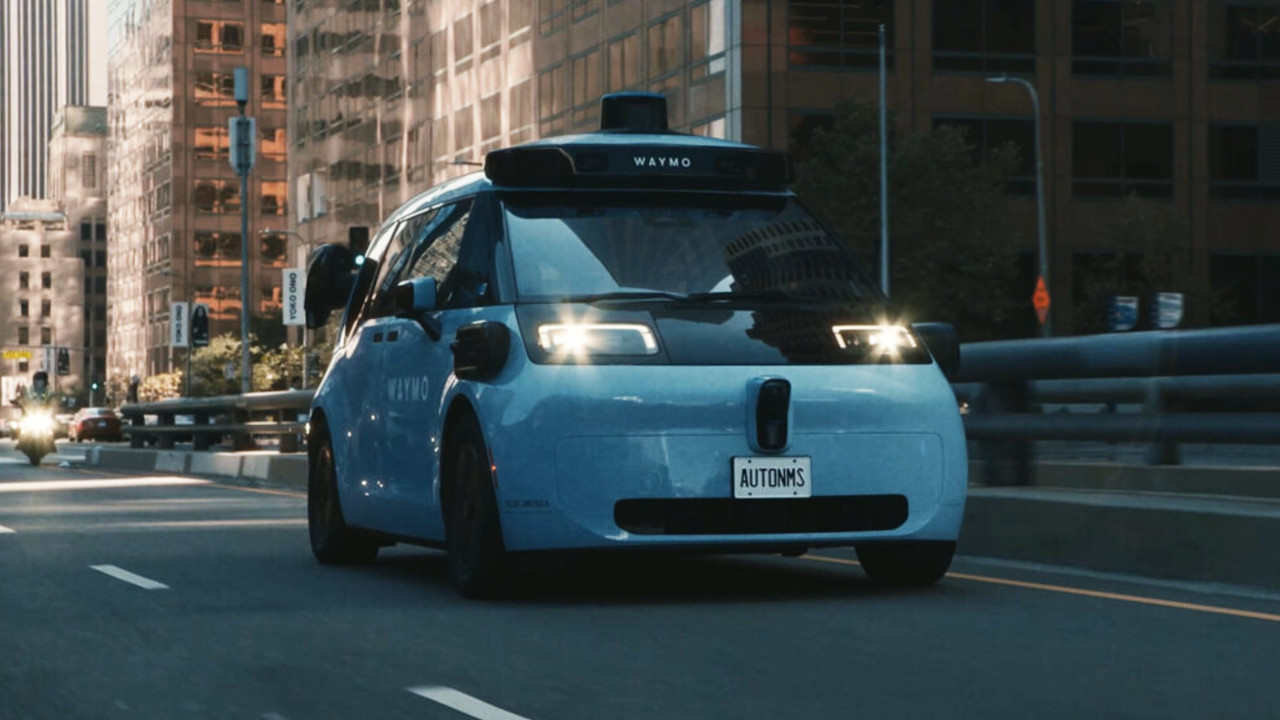 Иллюстрация 101auto.ru: Waymo добавила Gemini в роботакси Ojai: теперь машину можно просить голосом