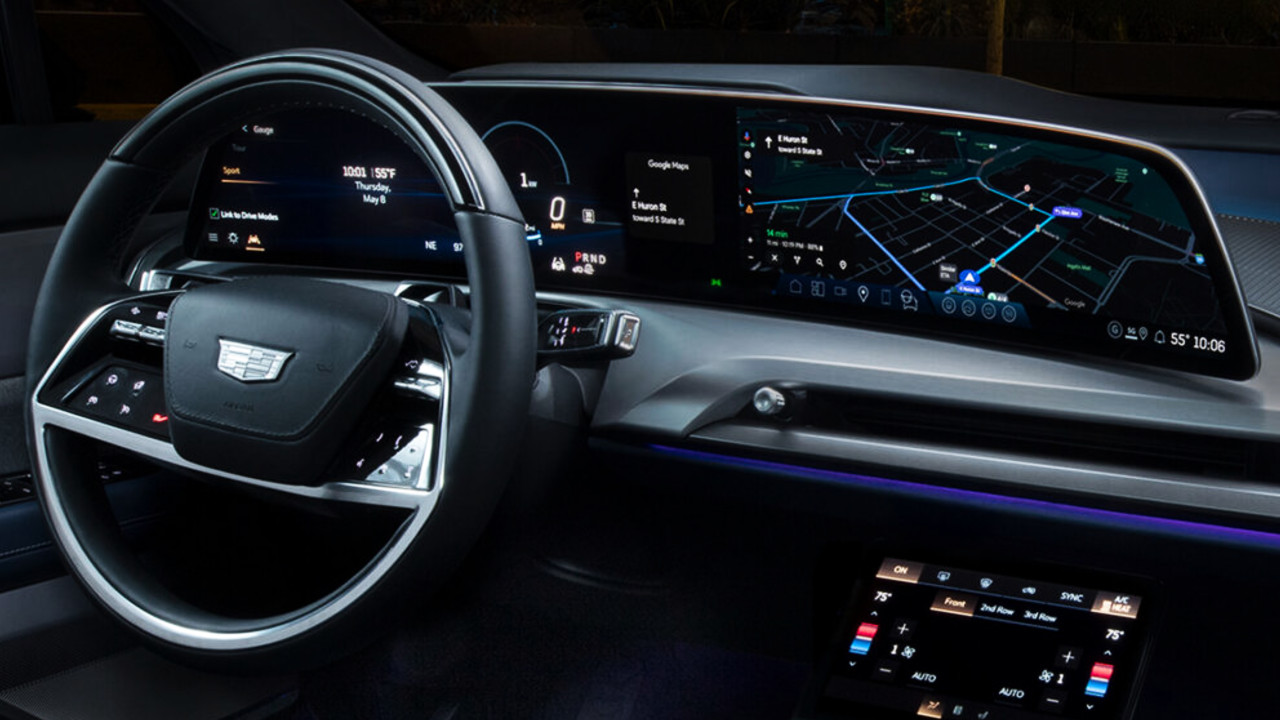 Иллюстрация 101auto.ru: Cadillac обновила мультимедиа: кнопки на экране стали заметнее, а меню — понятнее