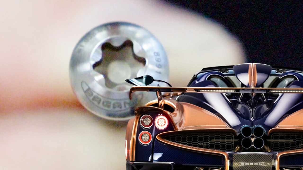 Иллюстрация 101auto.ru: Титановые болты Pagani стоят дороже нового Porsche 911: почему гиперкар так дорог