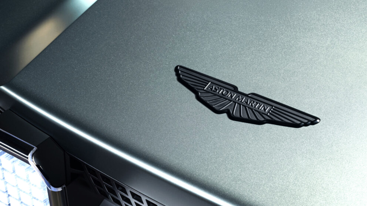Иллюстрация 101auto.ru: Aston Martin передала 50,1% брендинговых прав ради кредита и столкнулась с угрозой иска