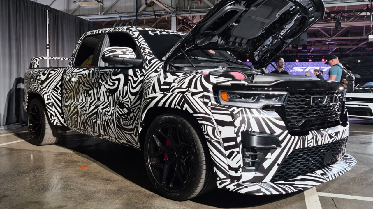 Иллюстрация 101auto.ru: Hennessey превратила Ram 1500 Rumble Bee SRT в пикап на 1032 л.с.