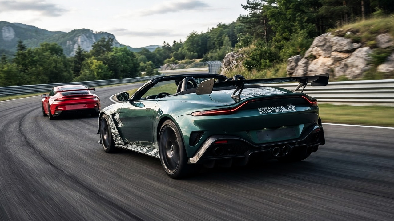 Иллюстрация 101auto.ru: Aston Martin Vantage RS Roadster готовится бросить вызов Porsche 911 GT3 S/C
